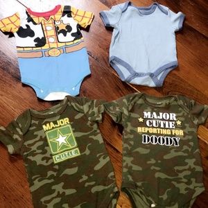 Boys Onesies Size 0-3 Months